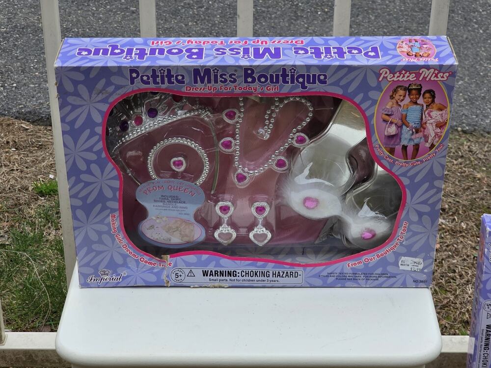 VTG Imperial Petite Miss Boutique Set 2003 Dress Up Play Pretty Princess NIB Nos